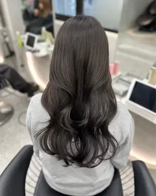 ミディアム カラー 【美髪矯正】 吉村　清志のヘアスタイル