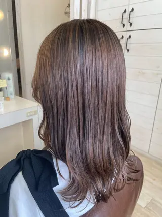 セミロング カラー Cr'ene by MARIE所属・MEI /Cre'neのヘアスタイル