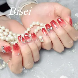 ネイル 🦋 Queenieのネイルデザイン