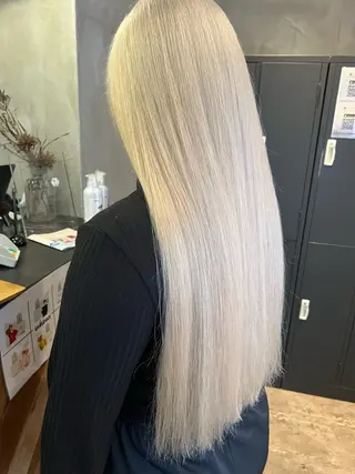 カラー 橋本 奈桜のヘアスタイル