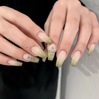 ネイル Ugirl NailSalonのネイルデザイン