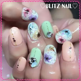 ネイル BLITZ Nail 岩田💅🏻✨のネイルデザイン