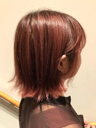 ショート カラー DEE okazakiのヘアスタイル