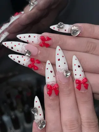 ネイル NES NAIL所属・さゆり￤推しキャラ ￤ロングネイル🩷のネイルデザイン