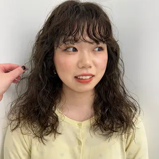 セミロング カラー パーマ ヘアアレンジ 🌐サトウ リョウ🌐のヘアスタイル