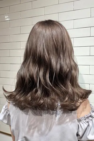 セミロング カラー 🤍髪質改善➕透明感 カラー🤍川上葵のヘアスタイル