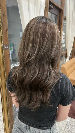 ロング カラー sol yumeのヘアスタイル