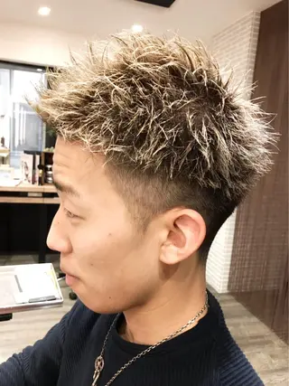 ショート カラー メンズ メンズヘア特化 崎田 成人のヘアスタイル