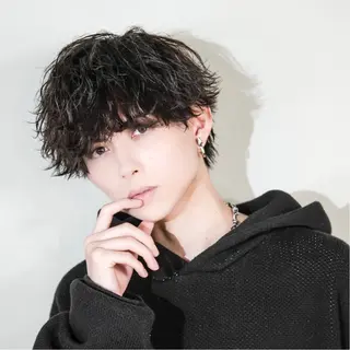 ショート カラー パーマ メンズ 🔥メンズ🔥かっこ いいが正義！代表柿崎のヘアスタイル