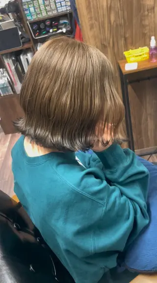 ミディアム カラー Lull (シェアサロンReco VIProom)所属・Lull1人美容室 バレイヤージュのヘアスタイル