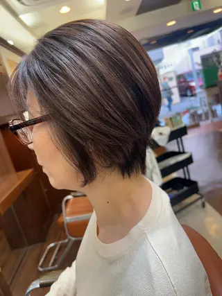 ショート カラー 大八木 美咲のヘアスタイル