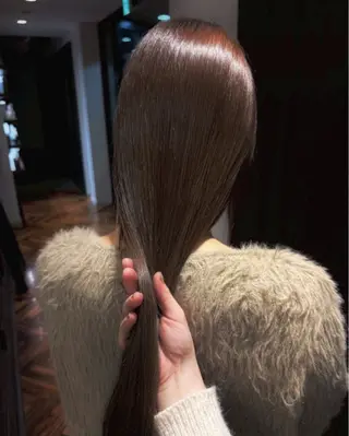 ロング 古川 愛のヘアスタイル