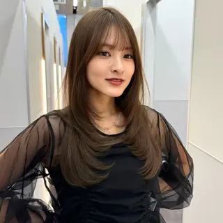 セミロング カラー SALOWIN銀座六丁目店所属・津田 怜果のヘアスタイル