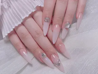 ネイル KARI ネイルサロンのネイルデザイン