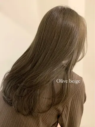 セミロング カラー 落合希 Olivebeigeのヘアスタイル