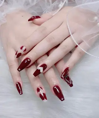 ネイル Hin Nail Osaka所属・Hin Nailsのネイルデザイン