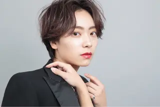 ショート hoNua. 栄/透明感カラーのヘアスタイル