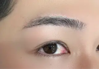 メンズ アイブロウ une FEMINの眉毛・アイブロウイメージ