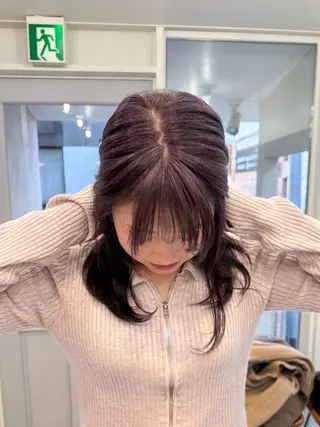 ロング カラー ミルクティー× グレージュMOMOのヘアスタイル