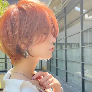 ショート カラー VIEWユリナ メイク/ カットのヘアスタイル