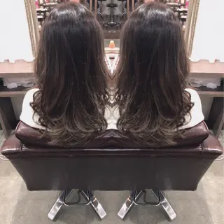 セミロング カラー レイヤーカット匠 イソザキノリユキのヘアスタイル