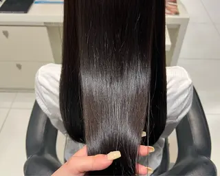 ロング AVANCE KAHOのヘアスタイル