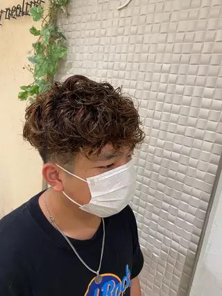 ショート 新宿メンズパーマ ヨモギダのヘアスタイル