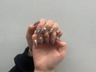 ネイル 河内 大慎のヘアスタイル