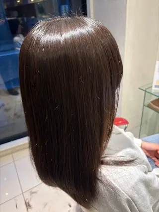 ロング ヨウコ YOKOのヘアスタイル