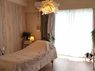 stress care salon　海と猫所属・小顔salon 古田琴のエステ・リラクイメージ