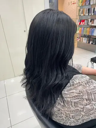 ロング 🌈デザインカラー MISAKI🐰のヘアスタイル