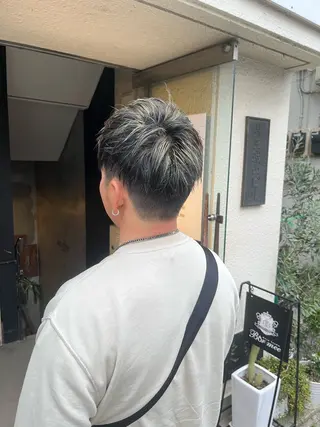 ショート メンズ 艶髪/ハイトーン/ ヘアセット/モエノのヘアスタイル