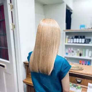 セミロング ウルフ/レイヤー /髪質改善　ナユタのヘアスタイル