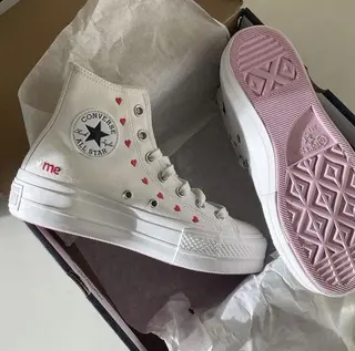 ネイル ちゅるんネイル🪄 耳ツボジュエリー🔗のネイルデザイン