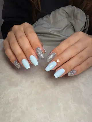 ネイル 三輪 彩美春のネイルデザイン