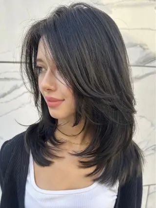 セミロング 橋本 風花のヘアスタイル