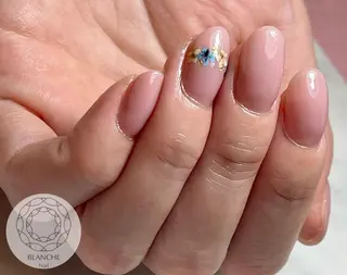 ネイル BLANCHE Nailのネイルデザイン