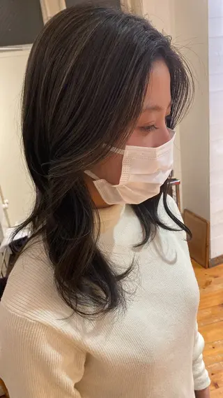 セミロング colors Island所属・軍司 美夏のヘアスタイル