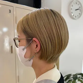 ショート 艶髪ハイトーン× ボブ🥣アイネのヘアスタイル
