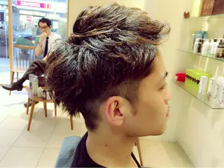 ショート 岡田 拓也のヘアスタイル