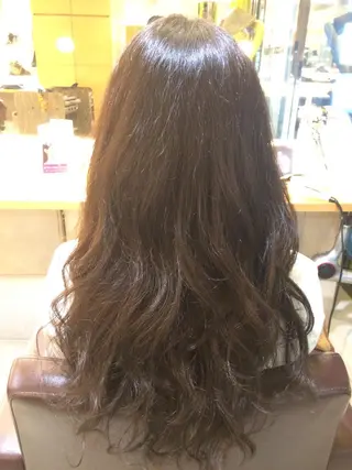 ロング カラー メンズパーマの巨匠 鈴木純のヘアスタイル