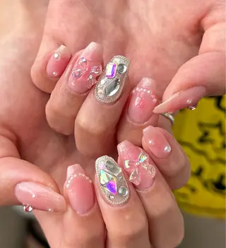 ネイル 新山 聖のネイルデザイン