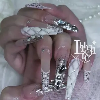 ネイル Lumière/ 超ロング/ワンホンのネイルデザイン