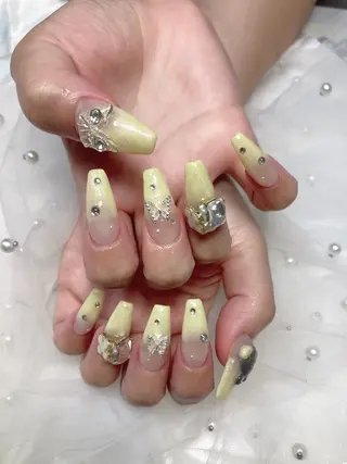 セミロング U·Mi nail salon所属・U·MI 上野御徒町店のネイルデザイン