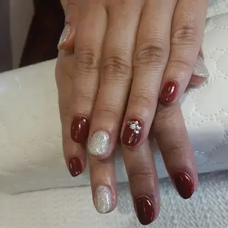 ネイル Hair&Nail MUSE 新浦安所属・井関 美幸のネイルデザイン