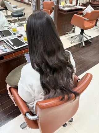 カラー 垢抜けデザイナー/ ハイトーン/朝倉友香のヘアスタイル