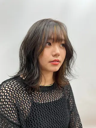 ミディアム カラー 有田裕真 【ブリーチカラー】のヘアスタイル