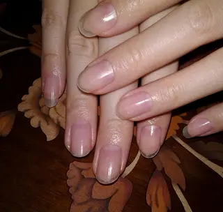 ネイル ARTスクールサロン お・タマゴのネイルデザイン