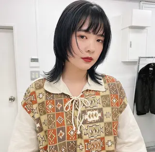 ミディアム カラー 楪 yuzuriha所属・Saaya/レイヤー /ブリーチ/ブロンドのヘアスタイル