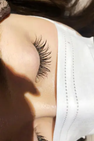 マツエク・マツパ 玉邑 美菜のヘアスタイル